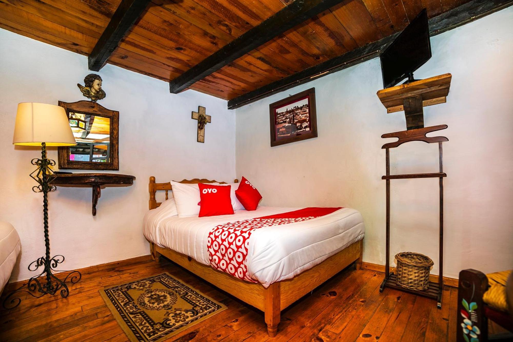 Oyo Hotel El Mineral, Tlalpujahua Ngoại thất bức ảnh
