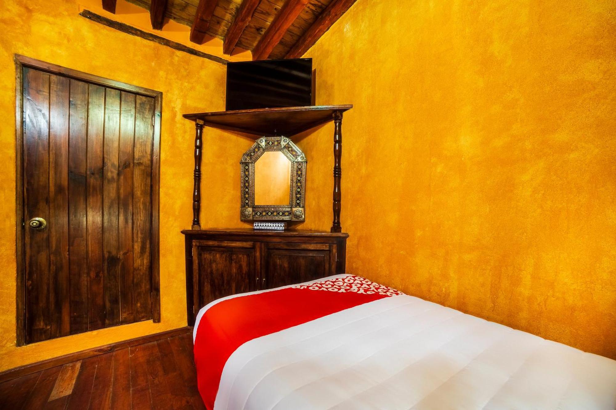 Oyo Hotel El Mineral, Tlalpujahua Ngoại thất bức ảnh